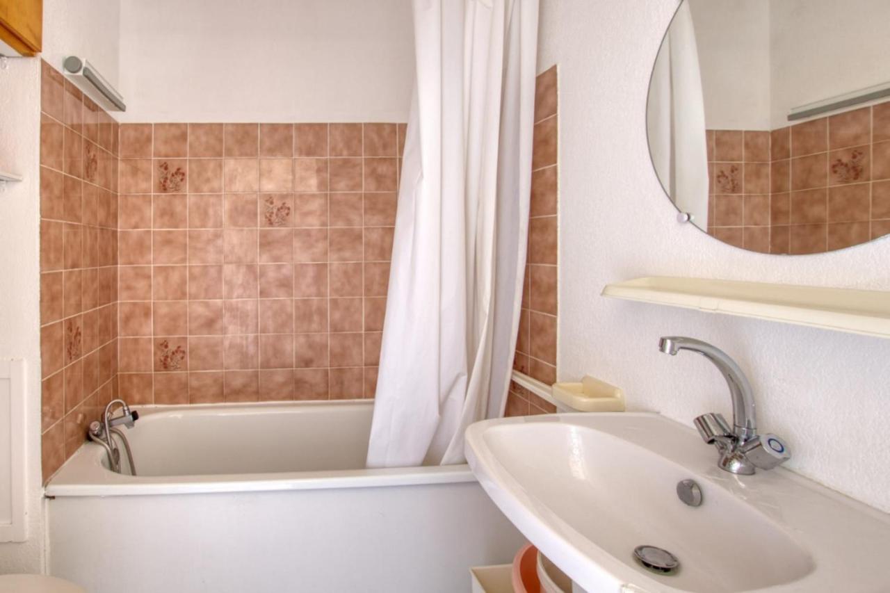 Charming Apartment In Residence With Swimming Pool Sanary-sur-Mer Exteriör bild